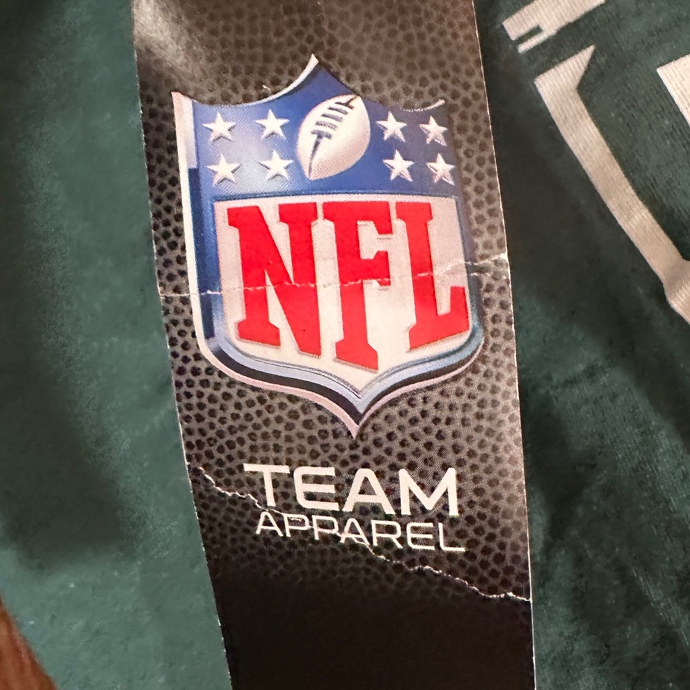 NFL Dark Green Philadelphia Eagles youth size XL 18–20 Logo T-Shirt NEW - Picture 7 of 8